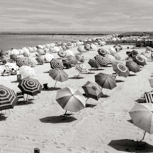 Nantucket Cliffside Beach, Umbrellas, 1950s