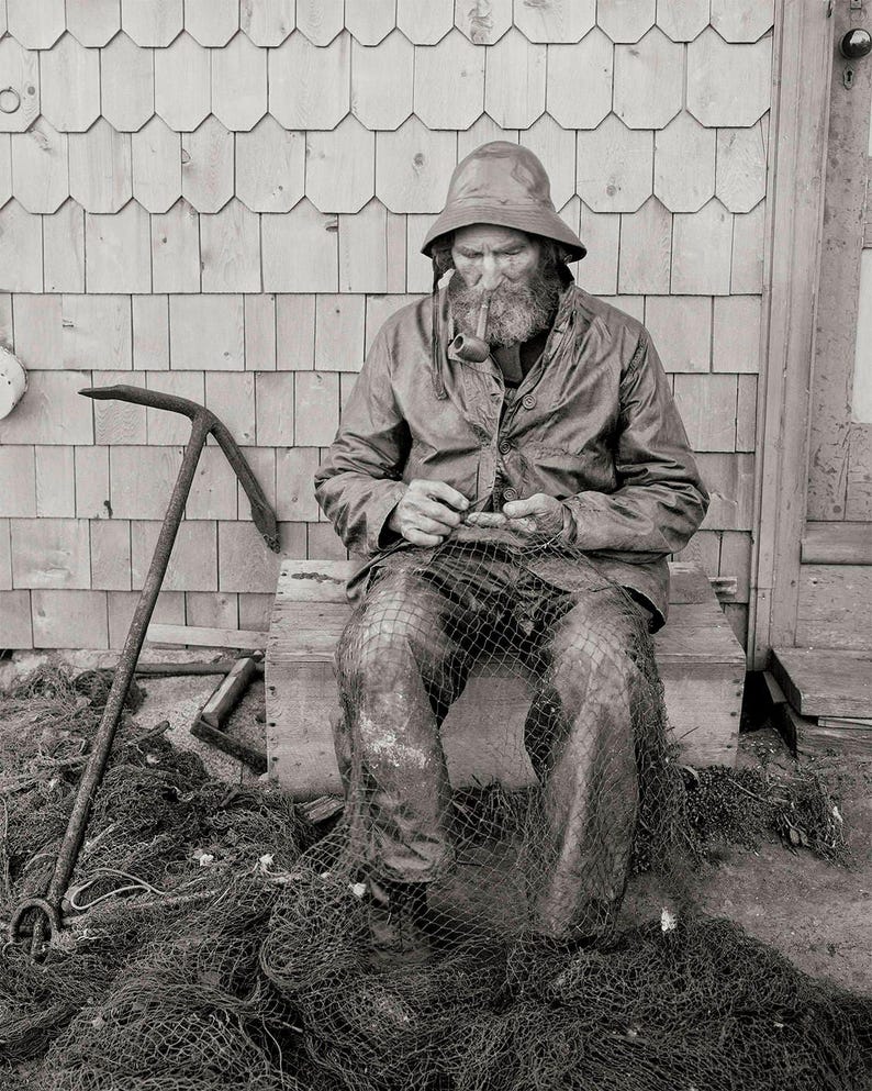 Cape Ann Fisherman Photo: Vintage New England Coastal Art Print zdjęcie 1