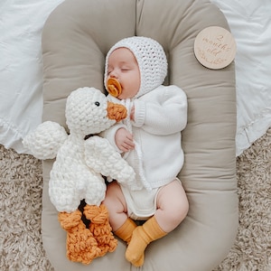 Baby goose lovey / goose snuggly / goose stuffie