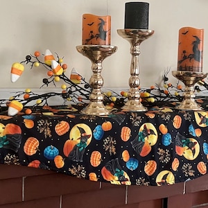 Black cat Halloween Mantel Scarf, Halloween Fireplace Runner, Fall Mantle Scarf, Autumn Mantle Scarf, Halloween Mantel Cover