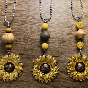 Rearview Mirror Charm, Sunflower Charm, Rearview Mirror, Vehicle Accessories, Sunflower Gift, Sunflower Gifts for Her, Sunflower Gifts, mom
