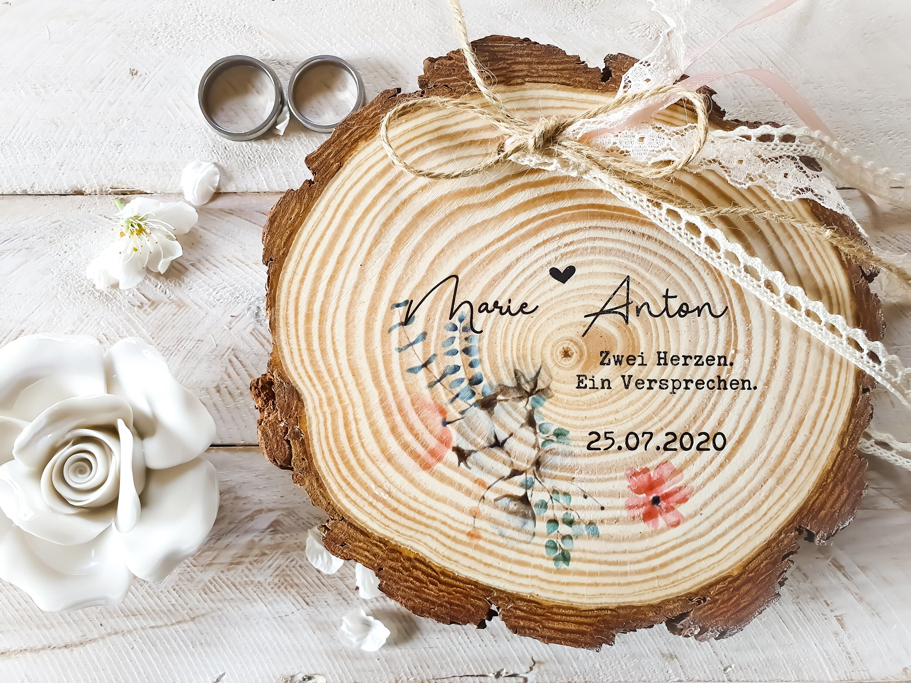 RINGKISSEN WEDDING Wood - Personalized | Tree disc | Vintage | Ringbo…