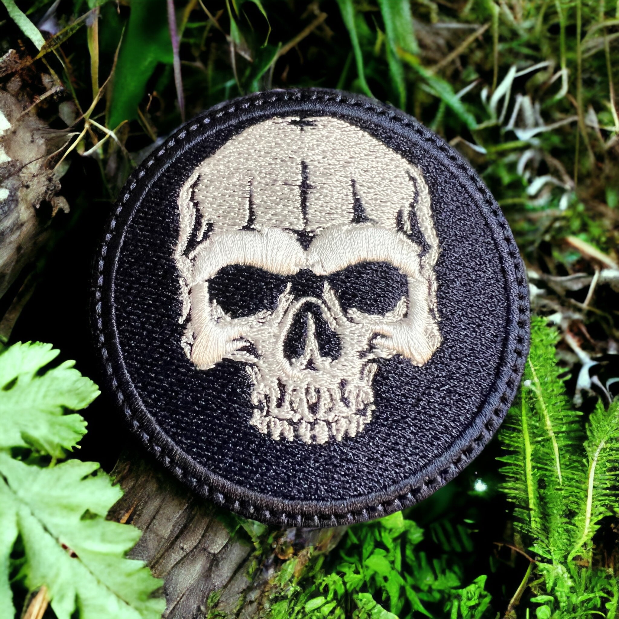 Skull Skelton Crossbones Bikers Rockers Pirate Fire Goth Iron Sew On Patch  Badge