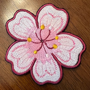 Double Sakura Flower Iron-on Patch, Cherry Blossom Badge, Japanese Floral  Patch, DIY Embroidery, Embroidered Applique, Flowery Patch 