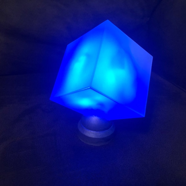 Tesseract Infinity Stone prop