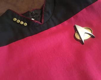 Star Trek TNG/DS9/VOYAGER Uniform PIP's and Com Badge set