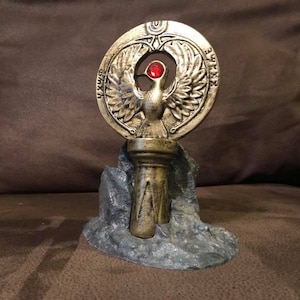 Raiders of the Lost Ark Staff of Ra headpiece and stand