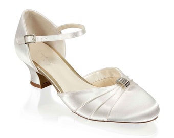 Ivory Satin Vintage Inspired Wedding Bridal Low Heel Sandals - Etsy