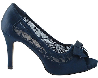 Chaussures d'embellissement d'arc d'inspiration vintage de talon haut de dentelle bleu marine, sandales de mariée de mariage Peep Mid Heel