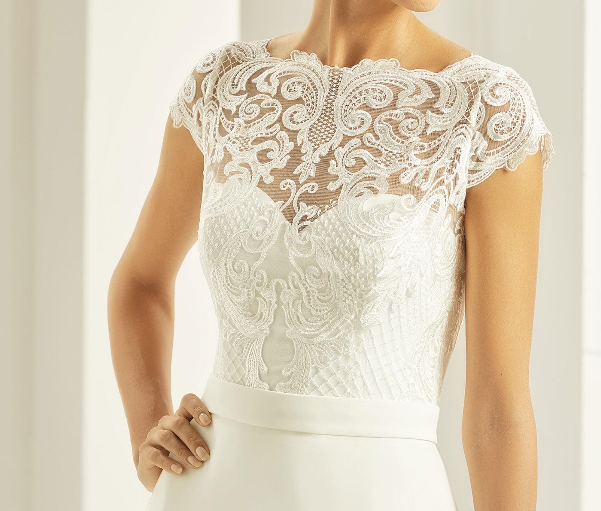 トップス vintage lace bolero Ivory Swirl Lace Bolero ,short Sleeves, Lace Wedding Dress