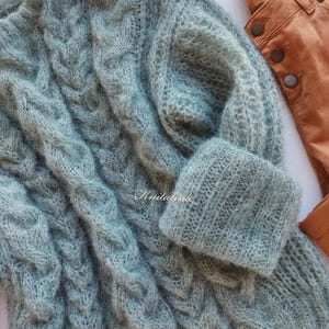 Alpaca trui met losse pasvorm, kabelgebreide trui, oversized damespullover, kersenroze neonroze roodpaarse alpaca zijden trui, boho zachte alpaca pullover afbeelding 5