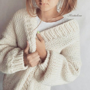 Chunky knit cardigan. Wool alpaca cardigan. Oversized cardigan. Loose cardigan. Milk cardigan. Hand knit cardigan. Slouchy knit cardigan.