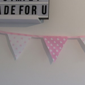 Filles Bunting de pépinière, Nuages, Cerfs-volants, Canards, Bruant de nuage, Baby Shower Bunting, Idée de cadeau nouveau-né