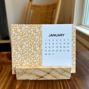 2025 Desk Calendar with Wood Stand - Floral