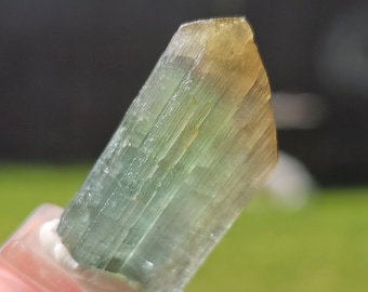 6.8g Turmalin Kristall aus Brasilien, Blauer Indigolith mit Gelber Kappe, Seltene Bicolor mit getigerter Abschlusskante, roher tabellarischer Elbait, Sammler Edelstein