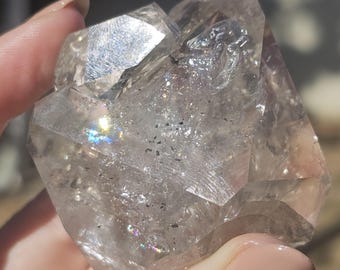 超希少ダイヤモンド！ニューヨーク州産、極めて高い純度と透明度を誇る