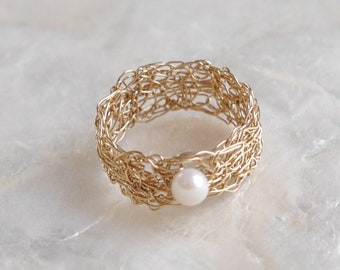 Goldring schmal mit Perle,12k gold filled Ring, schmaler Ring mit Süsswasserperle gestrickt, echt vergoldet, schmaler Perlenring gold