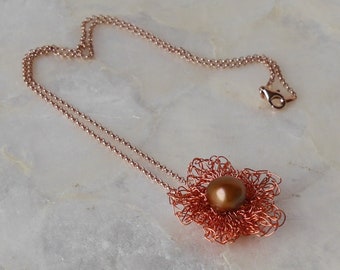 Collar de flores, cadena de flores de ganchillo con perla, collar con colgante corto, collar de rosas, collar de perlas, corto cadena de oro rosa, regalo, recuerdo