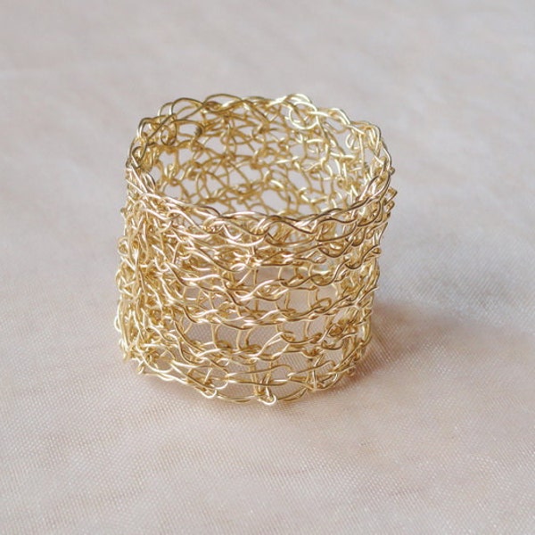 Goldring breit, gold filled Ring gestrickt, 12k echt vergoldet, filigraner Schmuck, vergoldeter Ring, gestrickter Drahtring Bandring