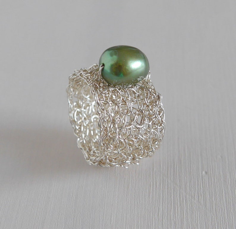 Silver ring with green pearl wide silver ring pearl statement ring silver crochet silver ring crochet wire ring,silver ring,wire jewelry image 5