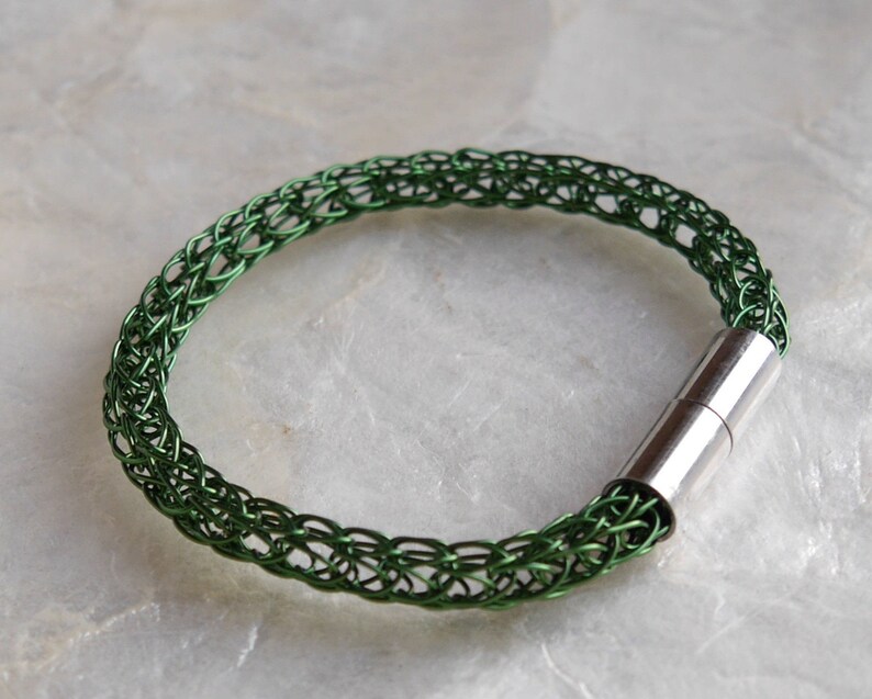 Green bracelet for him and her, men's jewelry, women's jewelry, green, light green, grass green, handmade wire jewelry knitted Viking 18 Centimeters