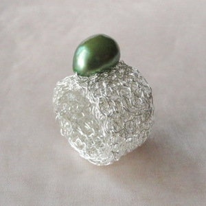 Silberring mit grüner Perle breiter Silberring Perle Statementring silber gehäkelter Silberring crochet wire ring,silver ring,wire jewelry Bild 4