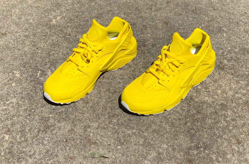 neon yellow huaraches