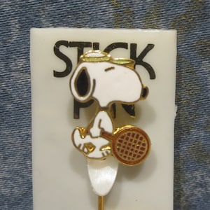 Aviva snoopy pin - Etsy 日本