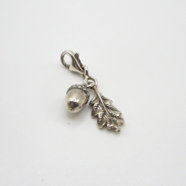 Acorn and Leaf Charm from The Thomas Sabo Charm Club