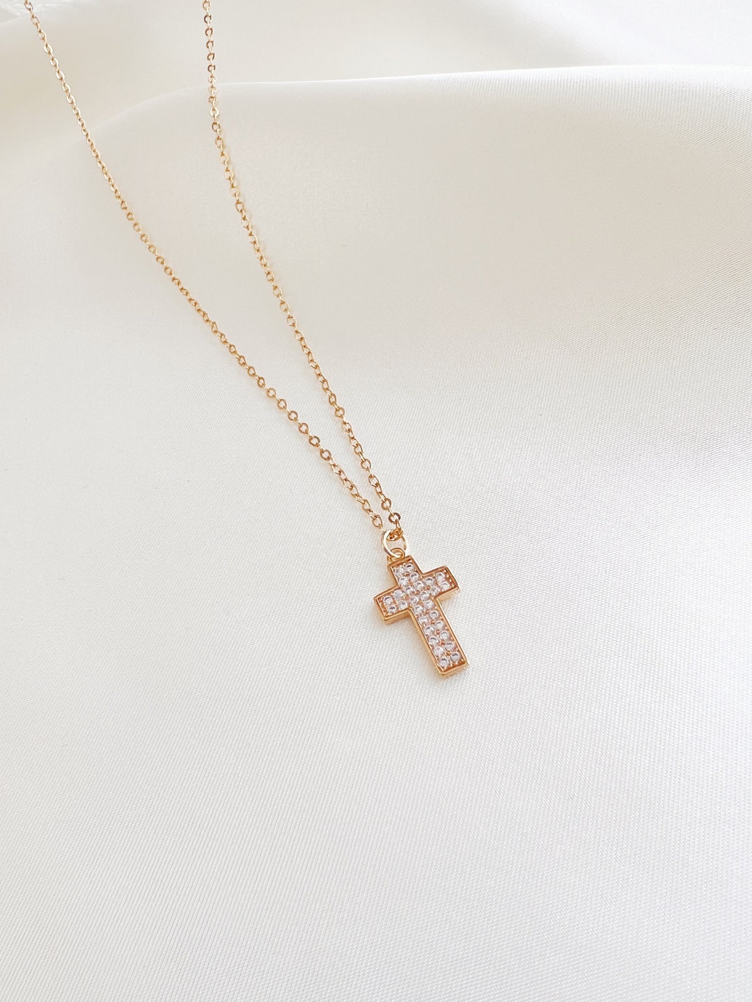 14K Gold-Filled Cross Charm Pendant Necklace main image 0