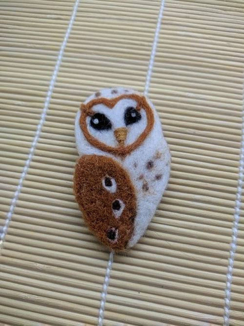 Wool felt,Felt jewellery,Winter jewelry Owl figurine Felted animal Made to order Bird lover gift Cute bird