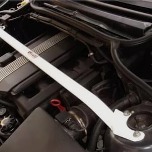 Front Strut Bar Ultra Racing for 1997-2006 BMW E46 320 323i 325i 328i 330i 2WD Expedite