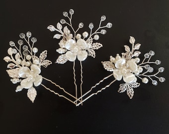 Crystal Pearl Flower Hair Pin: Bridal Wedding Accessory