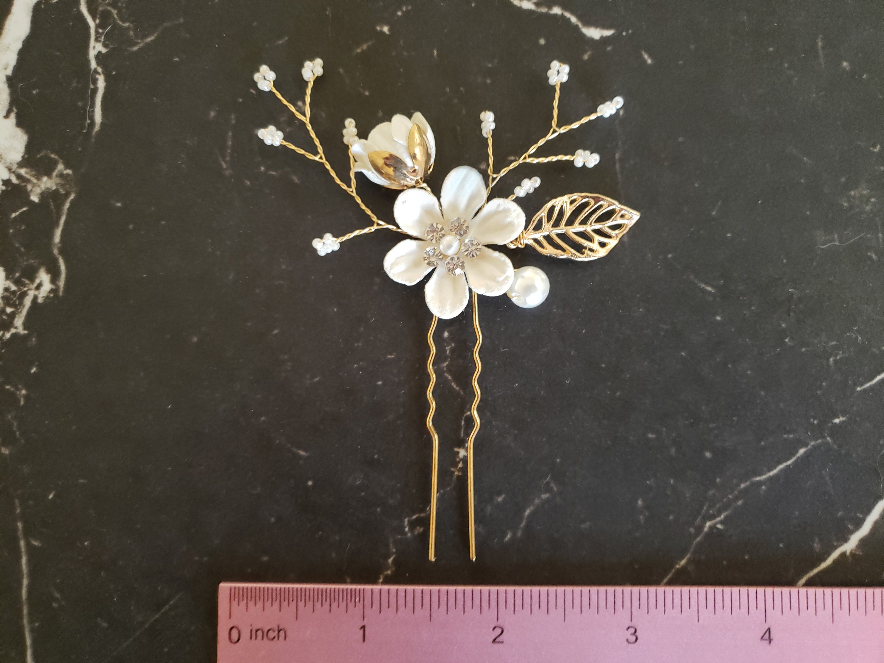 NEW ANDI women\'s delphine pearl flower hair pin in white/ gold Pearl Flower Bridal Hair Pins, White and Gold Wedding Hair  main image 2