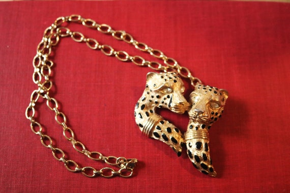 1980s Vintage Unisex Metallic Gold Tone Chain Belt Size XL Funky Unique