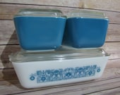 Vintage Pyrex Horizon Blue Refrigerator Set w Glass Lids White with Blue Flowers 503 Casserole Brownie Two Blue 502 1960 39 s Retro Kitchen