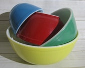 Vintage PYREX Primary Colors SET of Mixing Bowls Yellow Green Red Blue Numbered 400 Series Bowls Vintage Country Farmhouse Rustic Decor