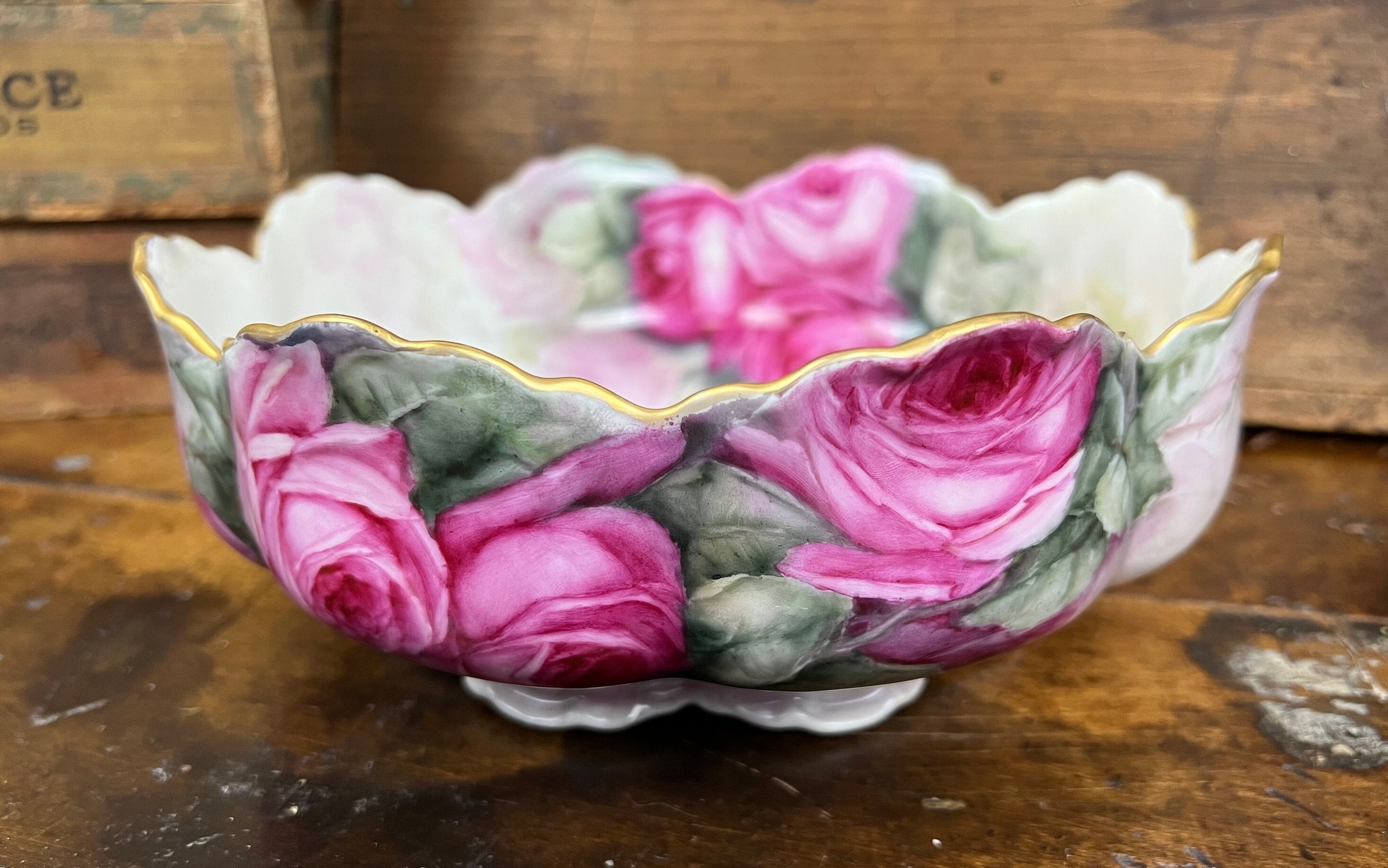 ぷ*い様 フランスアンティーク☘️ホーロー レア ピンク花柄トレイ ボウル Haviland Limoges France Pink Cabbage Roses Porcelain Bowl