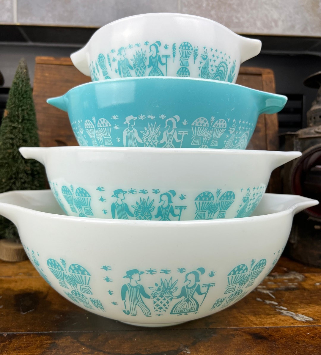 Vintage Pyrex AMISH BUTTERPRINT Cinderella Bowl Set of Four White 444 Rare Blue & White Farmer Corn Motif Casserole Retro Country Kitchen - Etsy Vintage Pyrex AMISH BUTTERPRINT Cinderella Bowl Set of Four White 444 Rare Blue & White Farmer Corn Motif Casserole Retro Country Kitchen - Etsy