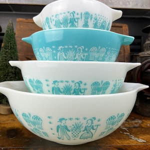 Vintage Pyrex AMISH BUTTERPRINT Cinderella Bowl Set of Four~ White 444 Rare~ Blue & White Farmer Corn Motif Casserole Retro Country Kitchen