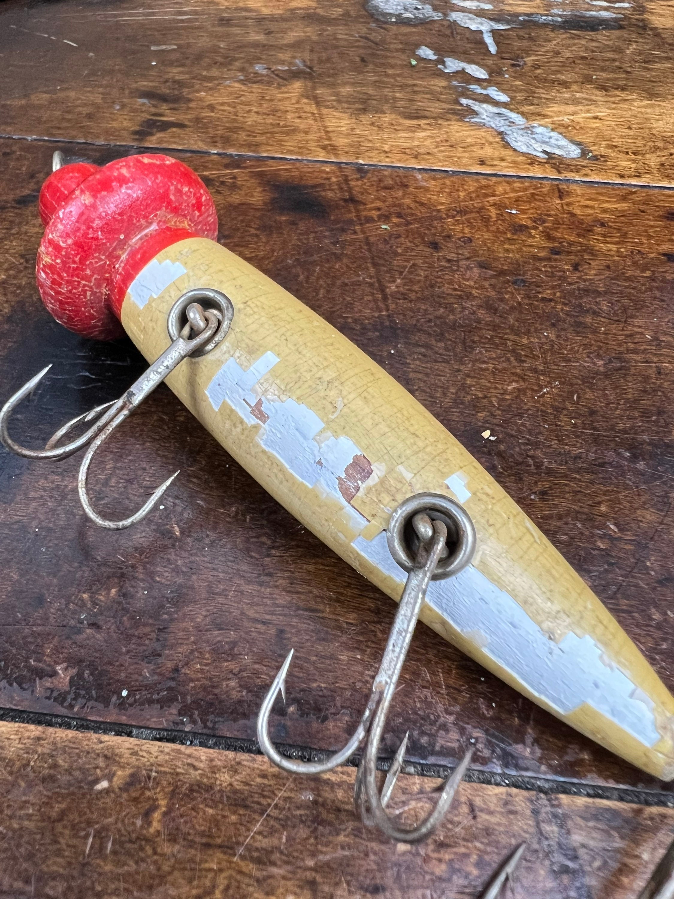 Vintage SOUTH BEND Woodpecker Fishing Lure 4 1/2 Red Top Three Hooks  fishing Tackle Bait Gift for Dad Rustic Decor Fishing Theme 