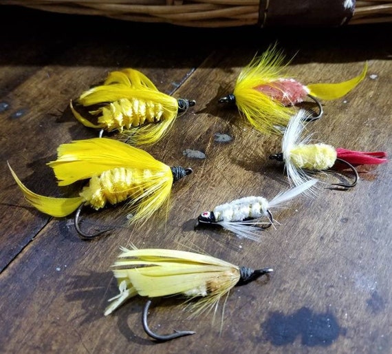 Vintage YELLOW FEATHER Fly Rod Fishing Lures tackle Bait Unknown