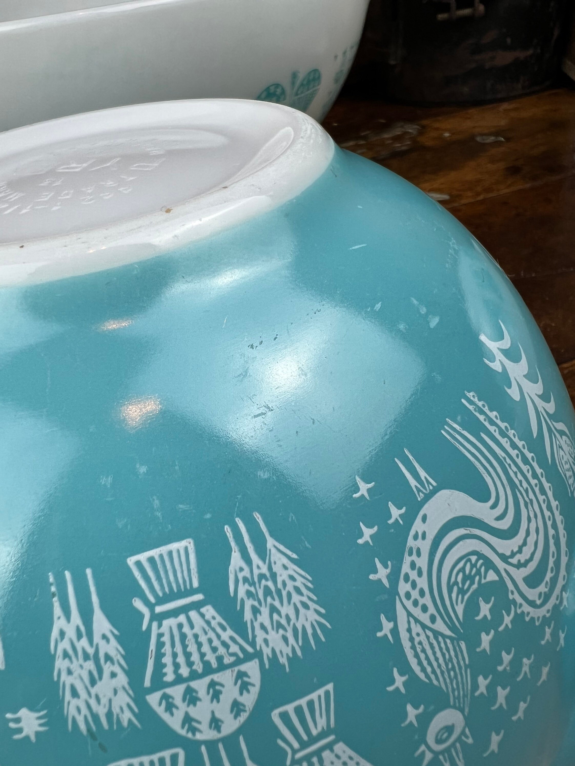 Vintage Pyrex AMISH BUTTERPRINT Cinderella Bowl Set of Four~ White