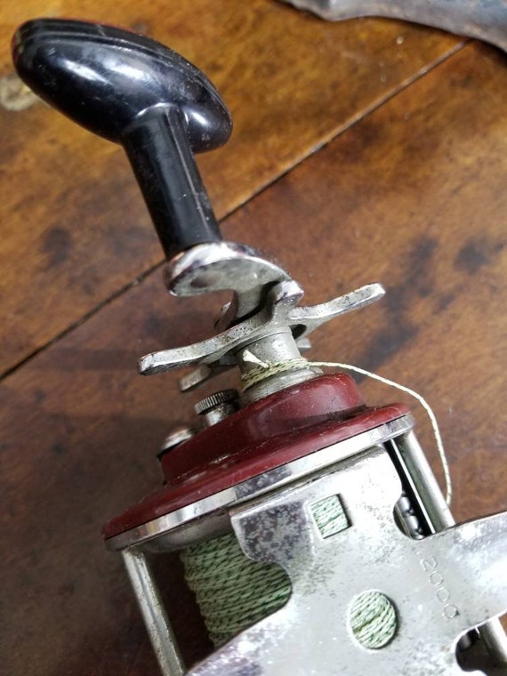 Moulinet de pêche vintage Pflueger TAXIE fabriqué aux USA