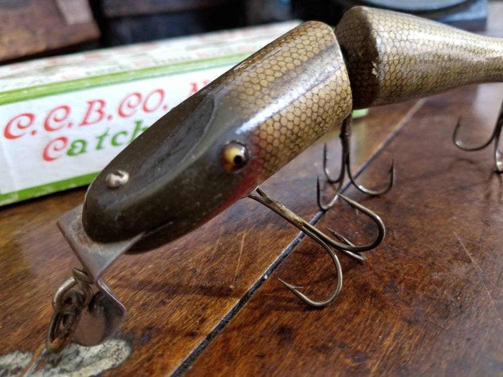 SOLD= 2702:: FOUR Vintage Remnant Fishing Lures for Parts or Restoration.  78g - Mark C. Grove