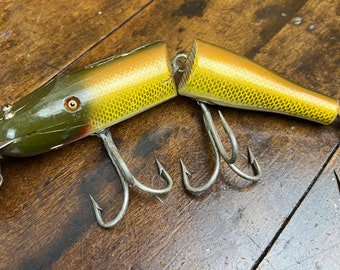 VINTAGE GREEN RUBBER Frog Fishing Lure Antique Collectible Fishing Bait 