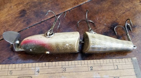 Lot - RARE Vintage Large Creek Chub Pikie Jointed Brightly Colored Wooden Fishing  Lure w/ Glass Eyes
