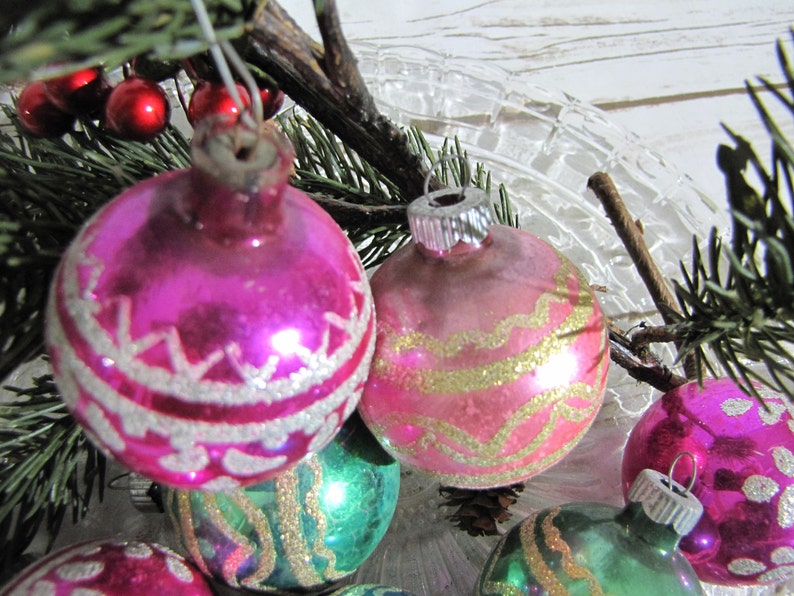 Vintage Glass Shiny Brite Glitter Ornaments Gold Silver Designs~ Pastel Blue Pink Green ~ Retro Christmas Tree Decor ~Round Ball 1950/'s