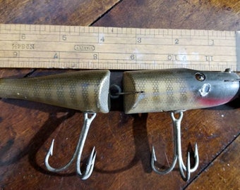 Vintage CREEK CHUB Bait Co NO. 3000 Jointed Husky Pikie Scale Minnow Wood Fishing Lure ~Tackle Bait~Glass Eyes ~Outdoors Fisherman Rustic