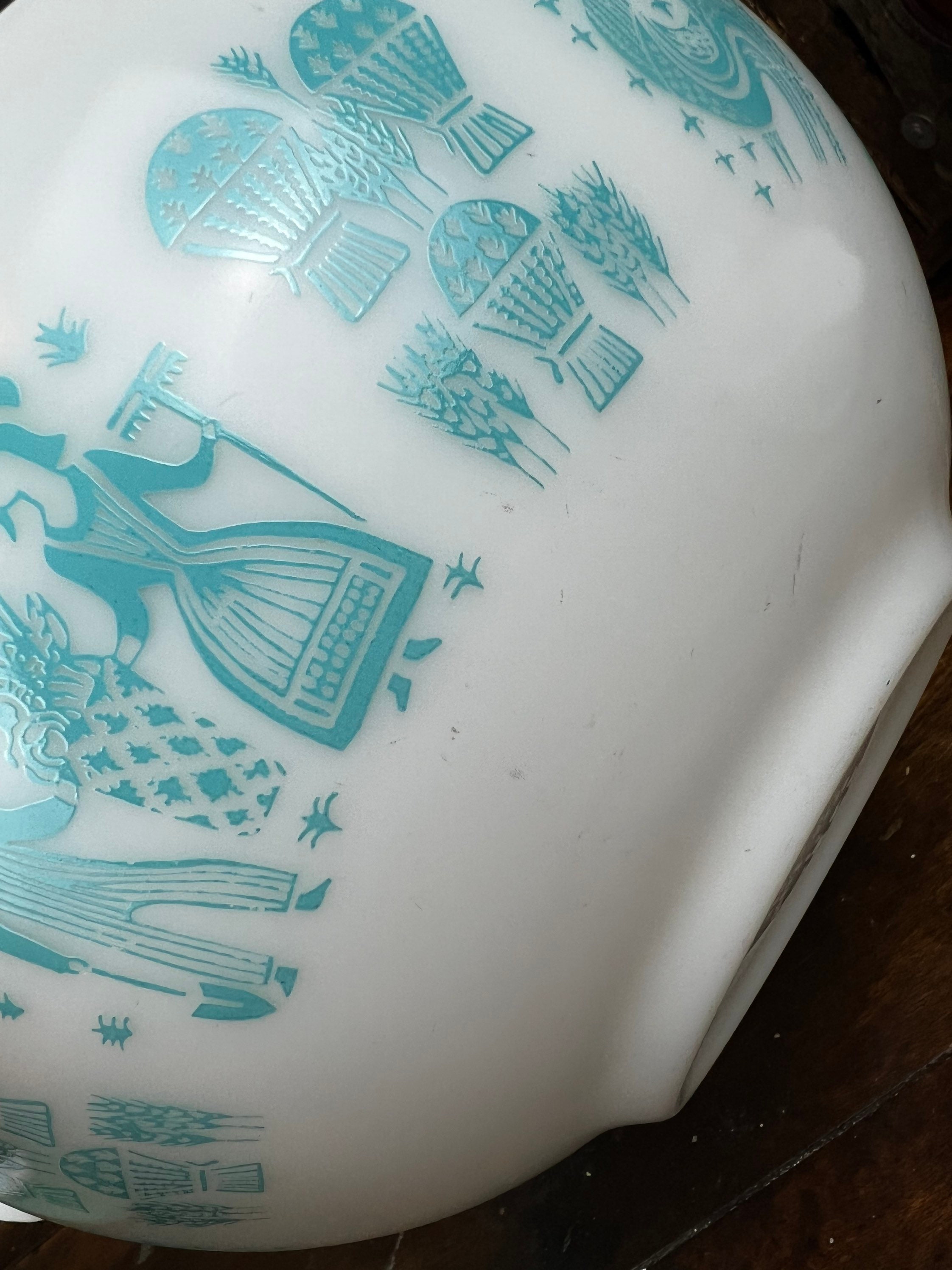 Vintage Pyrex AMISH BUTTERPRINT Cinderella Bowl Set of Four~ White